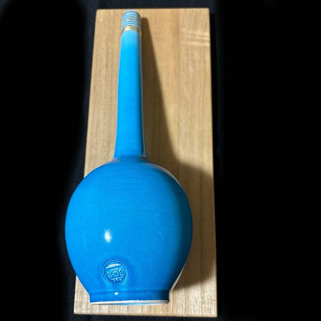 青い陶器の花瓶 木箱付き