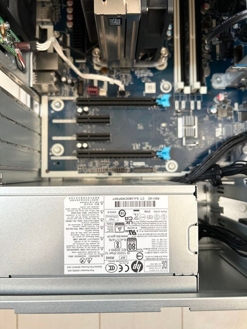 ベアボーンHP Z2 Tower G5 Workstation W-1250付け