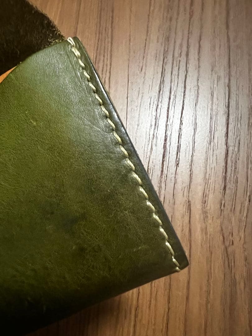 キソラ レザー長財布 刺繍 カーキ色