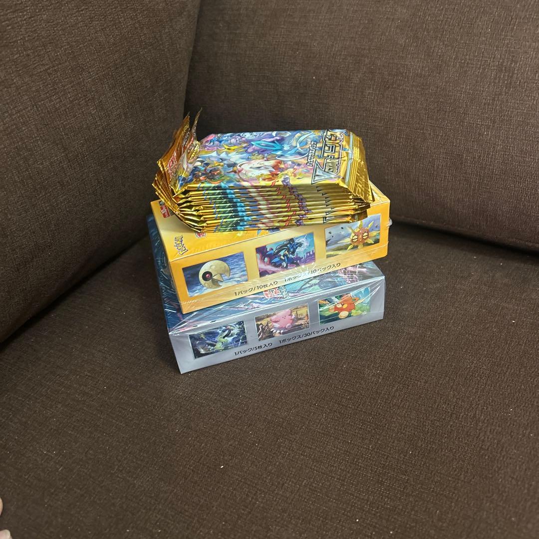 ポケカ新品　シュリンク付き バイオレットBOX、ユニバースBOX2セット