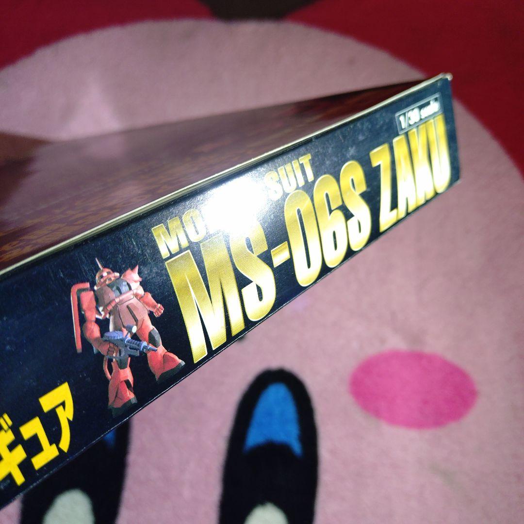 機動戦士ガンダム　ザクペーパークラフト　フィギュア　サンライズ　希少　　絶版
