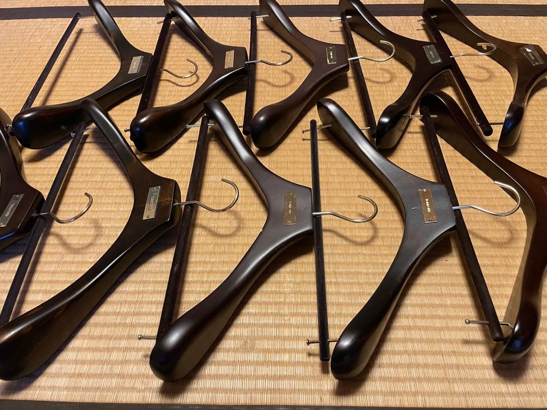 トムフォード　木製ハンガー10本セット