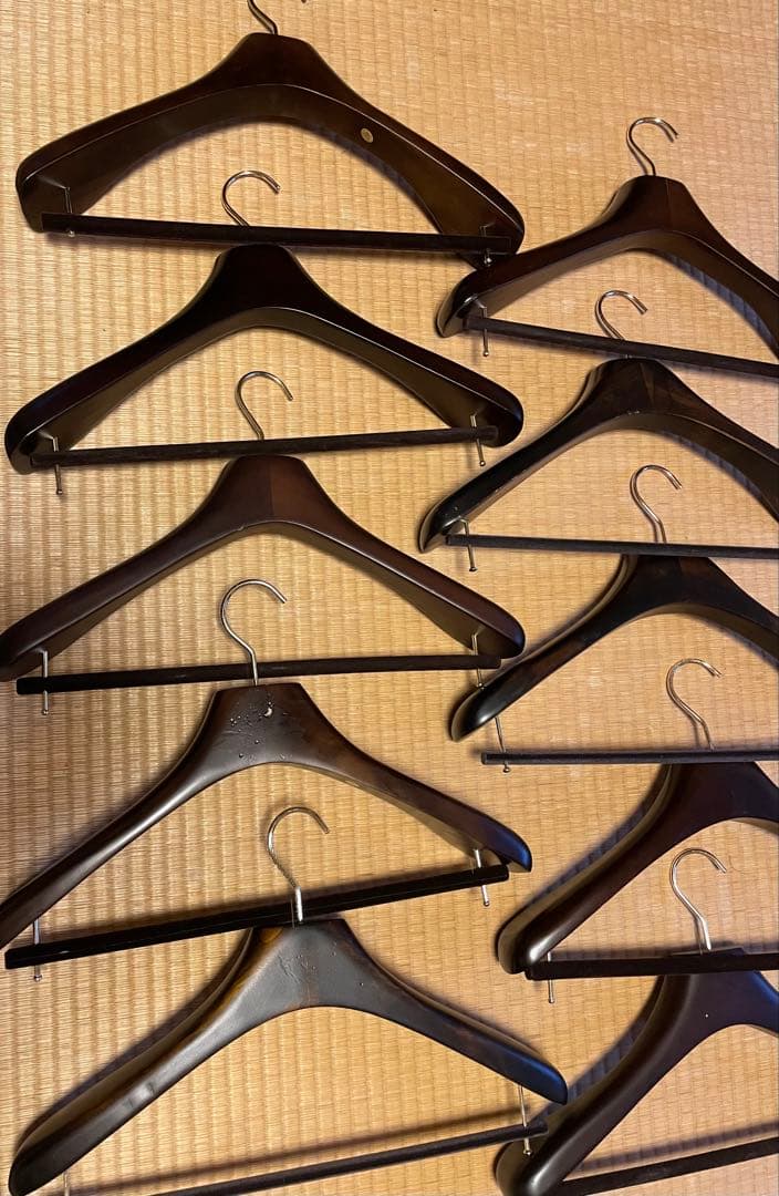 トムフォード　木製ハンガー10本セット