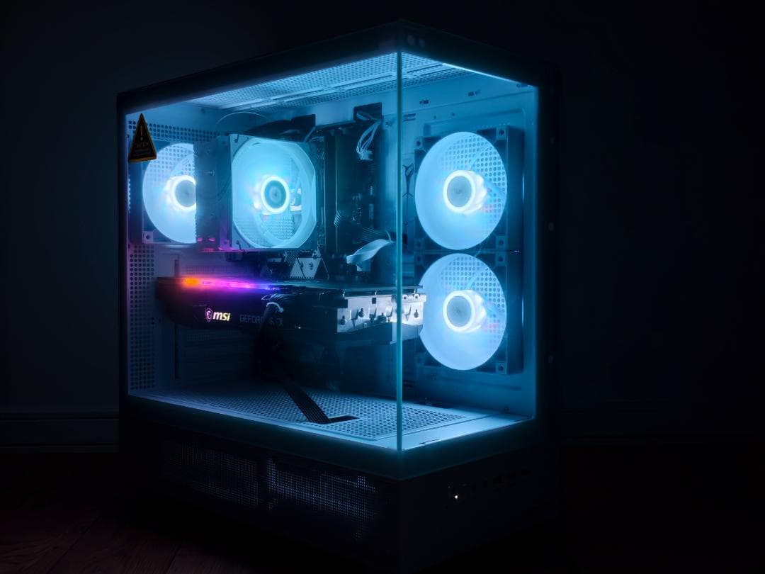白ゲーミングPC i7-9700K RTX3070 初期設定済