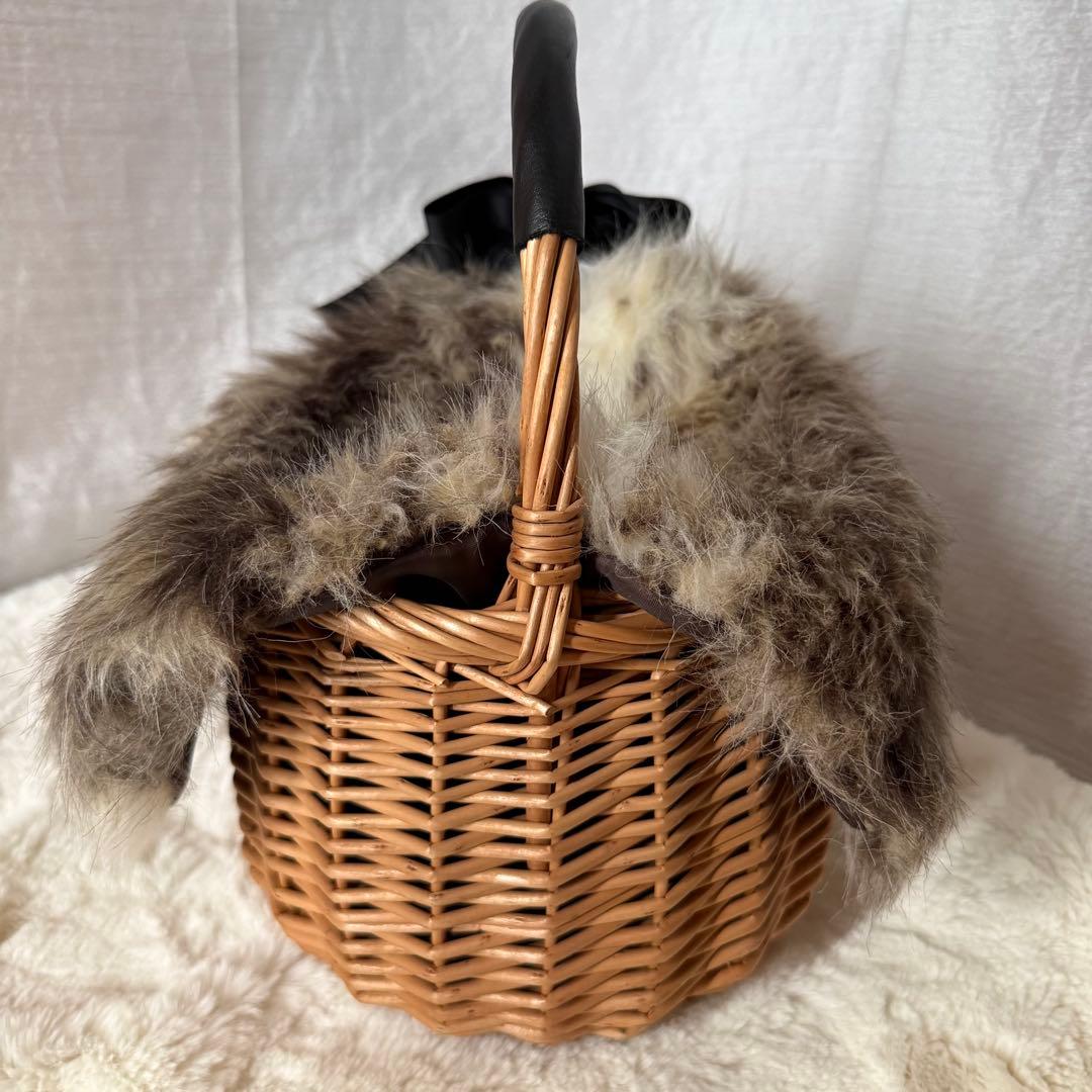 【美品⭐︎未使用】リボン 丸かごバッグ 巾着ブラック 取り外しファー付き