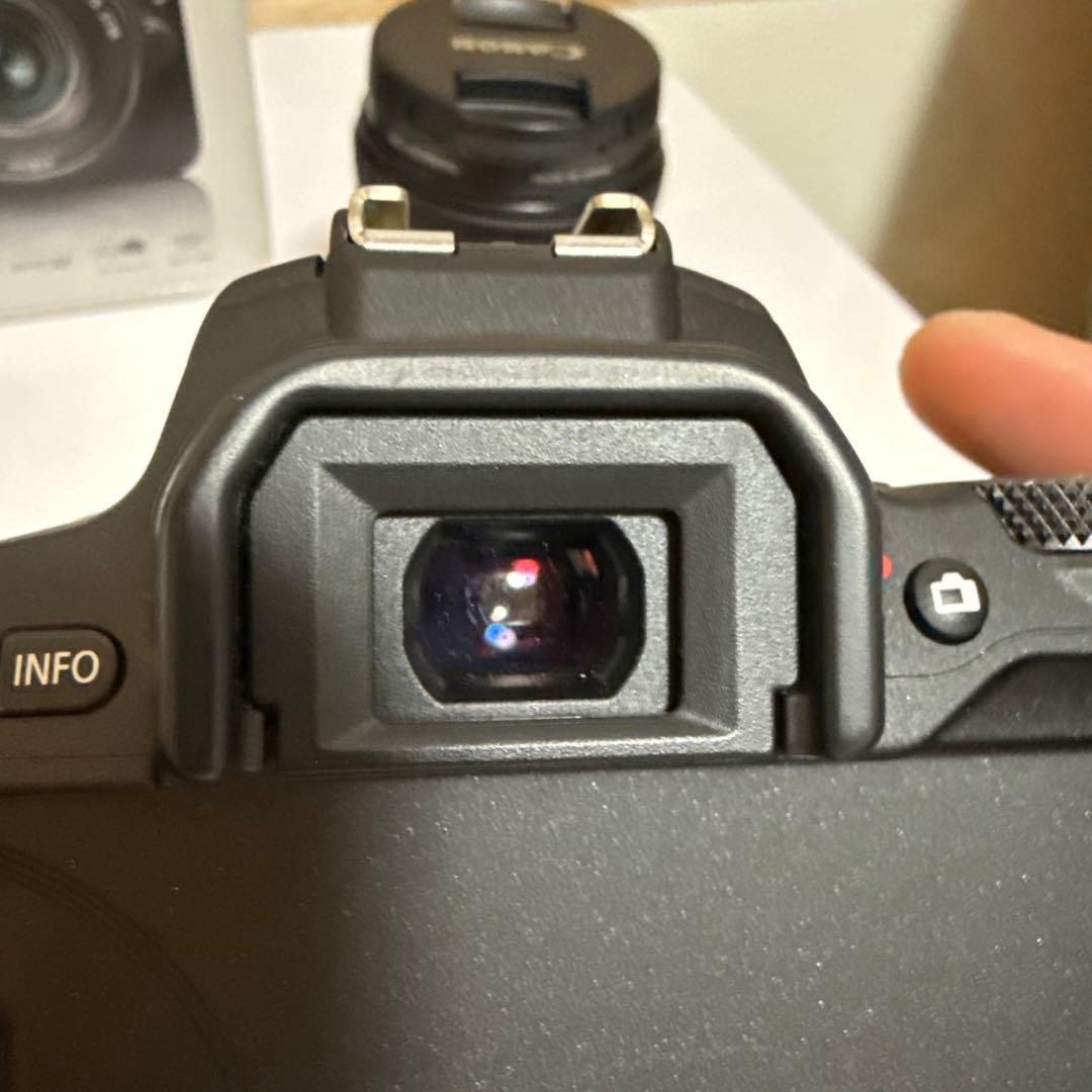 【美品】CANON EOS Kiss X9標準レンズセットデジタル一眼レフカメラ