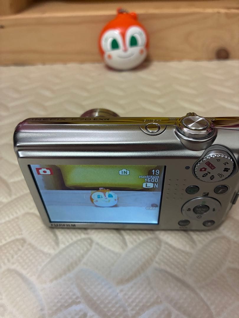 元箱付き　fujifilm&富士フイルム　f70exr デジタルカメラ