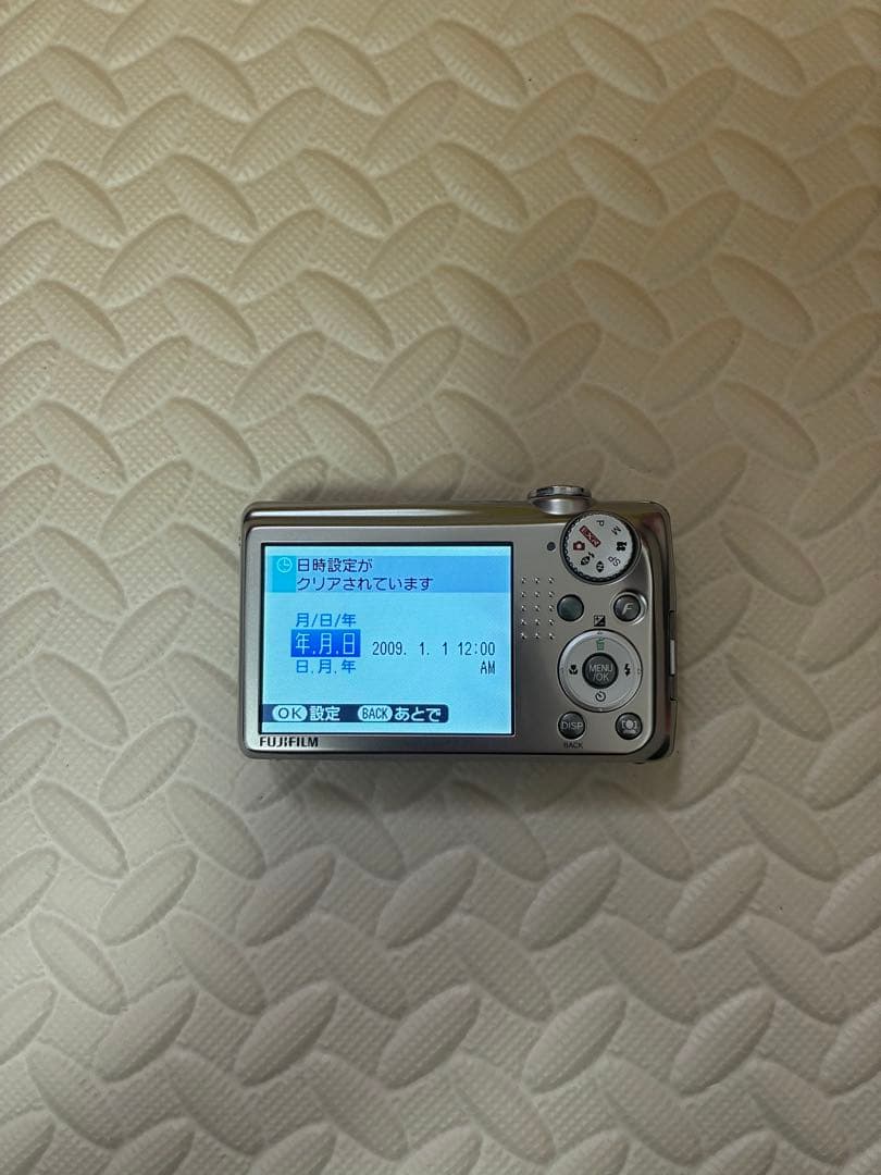 元箱付き　fujifilm&富士フイルム　f70exr デジタルカメラ