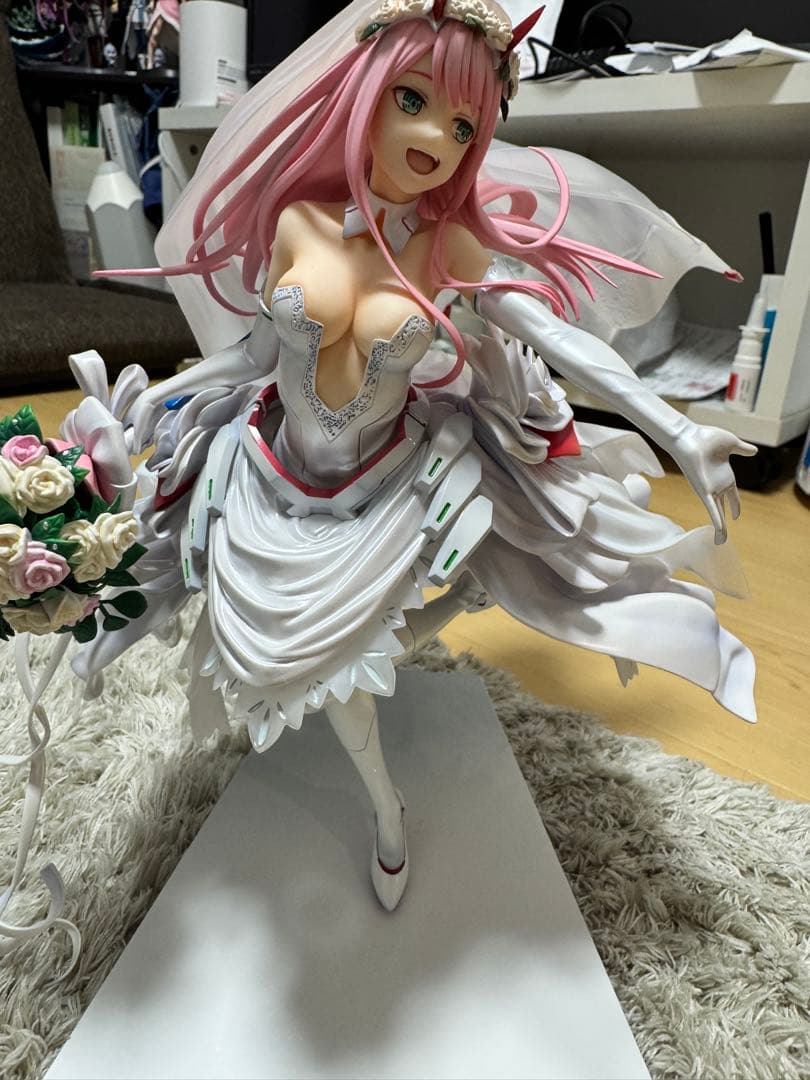 ゼロツー ウェディングVer フィギュア 豪華セット•ケース・LED・サイン付き