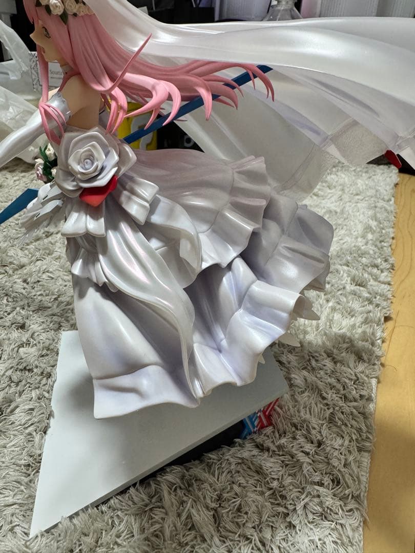 ゼロツー ウェディングVer フィギュア 豪華セット•ケース・LED・サイン付き