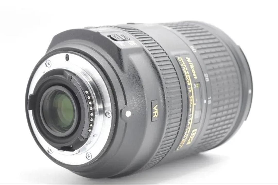 美品✨超望遠・広角✨Nikon AF-S DX 18-300mm ED VR
