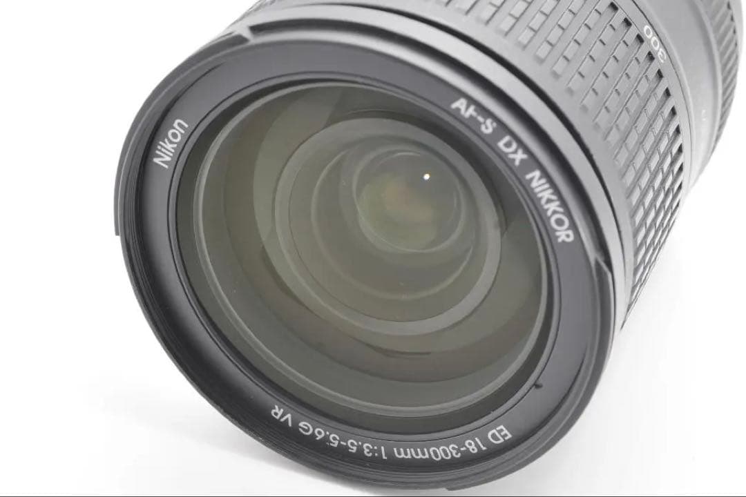 美品✨超望遠・広角✨Nikon AF-S DX 18-300mm ED VR
