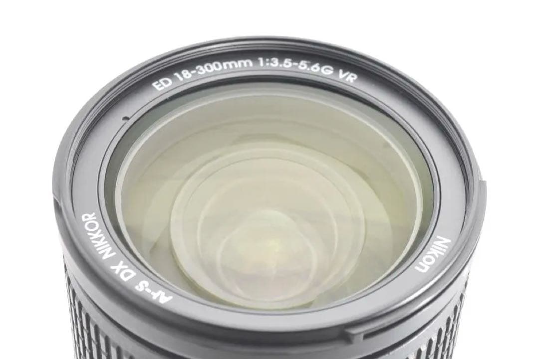 美品✨超望遠・広角✨Nikon AF-S DX 18-300mm ED VR