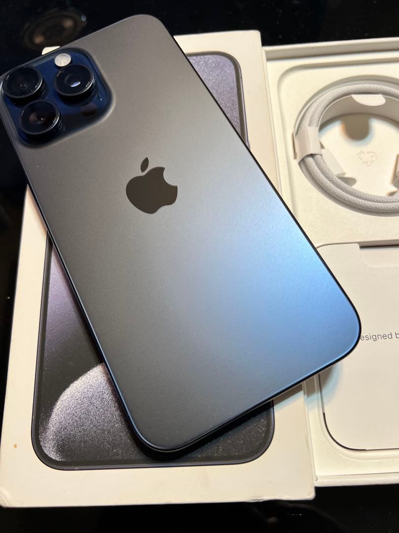 【香港版】美品 Iphone15 Pro max 512GB 迅速発送