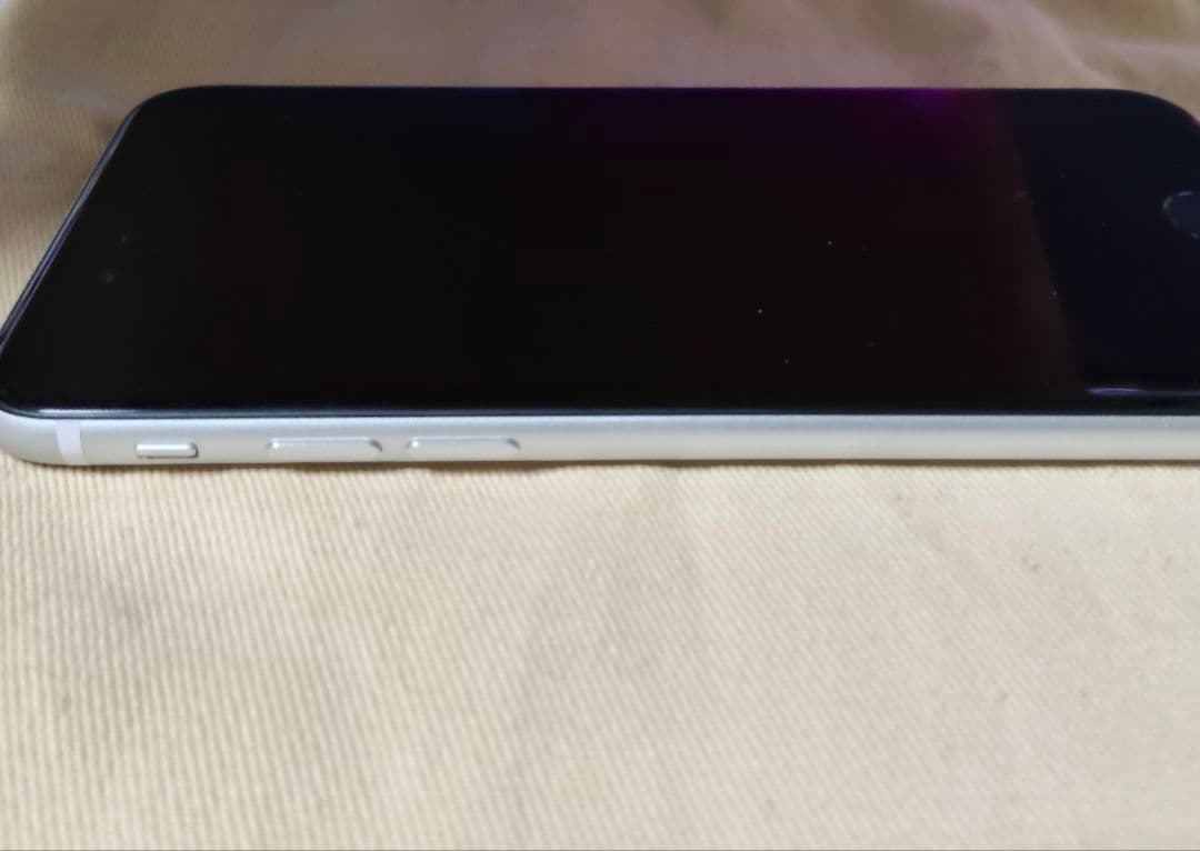 Apple iPhone SE 第2世代 ホワイト 本体 64GB