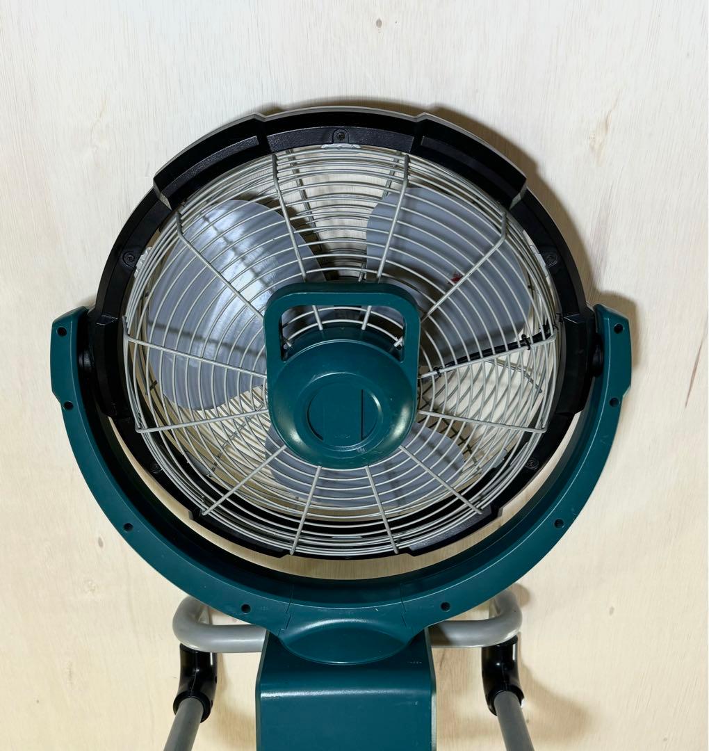 動作◎ マキタCF300D 扇風機 本体アダプターとバッテリー付き makita