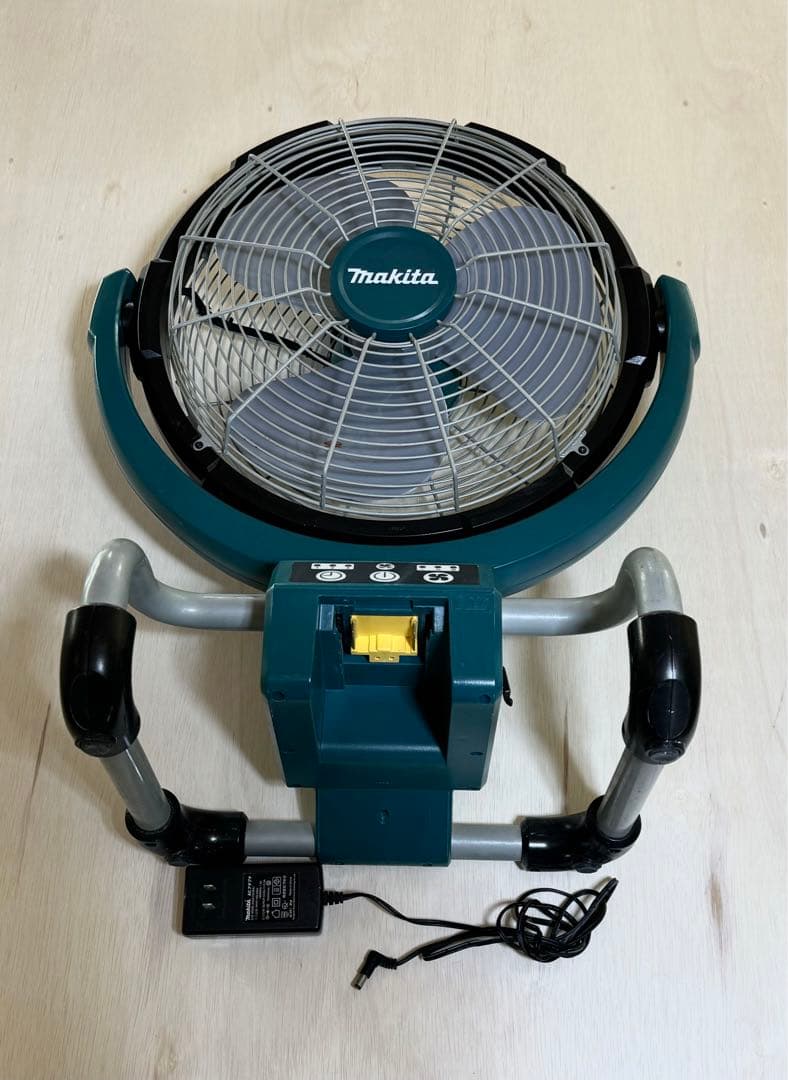 動作◎ マキタCF300D 扇風機 本体アダプターとバッテリー付き makita