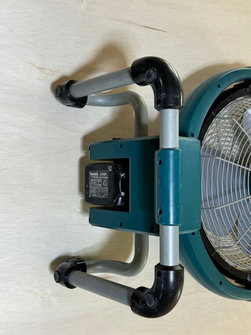 動作◎ マキタCF300D 扇風機 本体アダプターとバッテリー付き makita