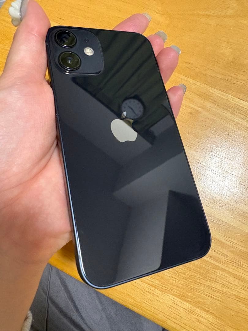 iPhone12mini 本体　充電コード　充電器　アダプダー