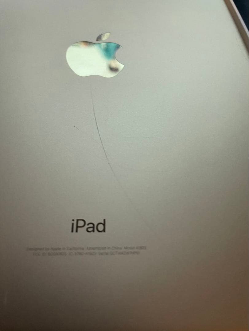 【iPad 第5世代】32GB ゴールド　セルラーモデルSoftBank※箱付き