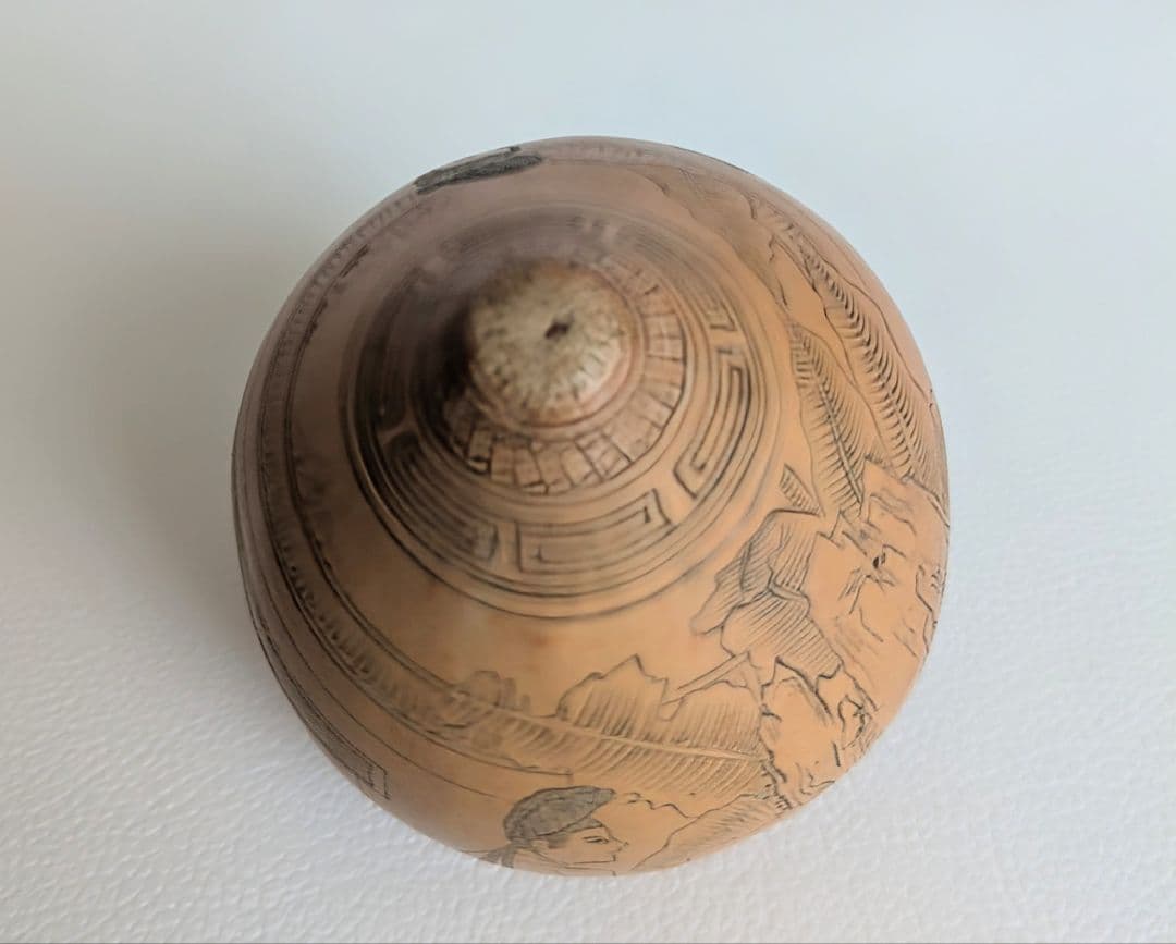 中国美術工芸品　瓢箪　ひょうたん　手彫り人物画　ヴィンテージ