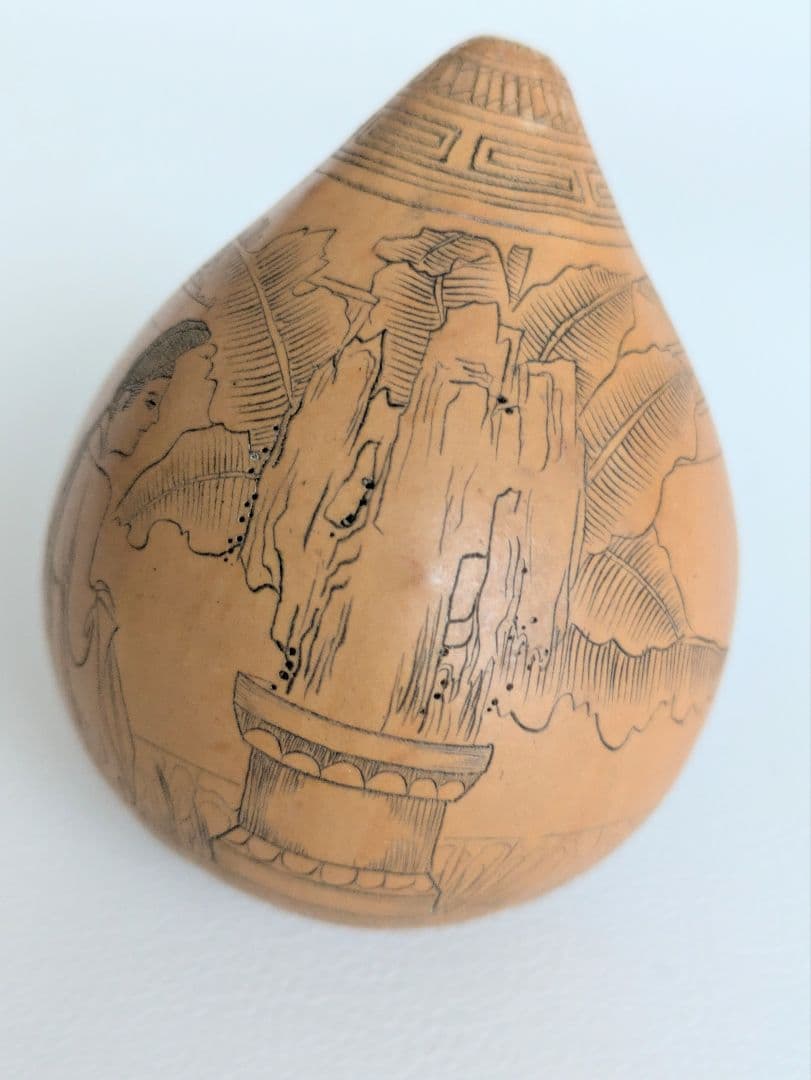 中国美術工芸品　瓢箪　ひょうたん　手彫り人物画　ヴィンテージ