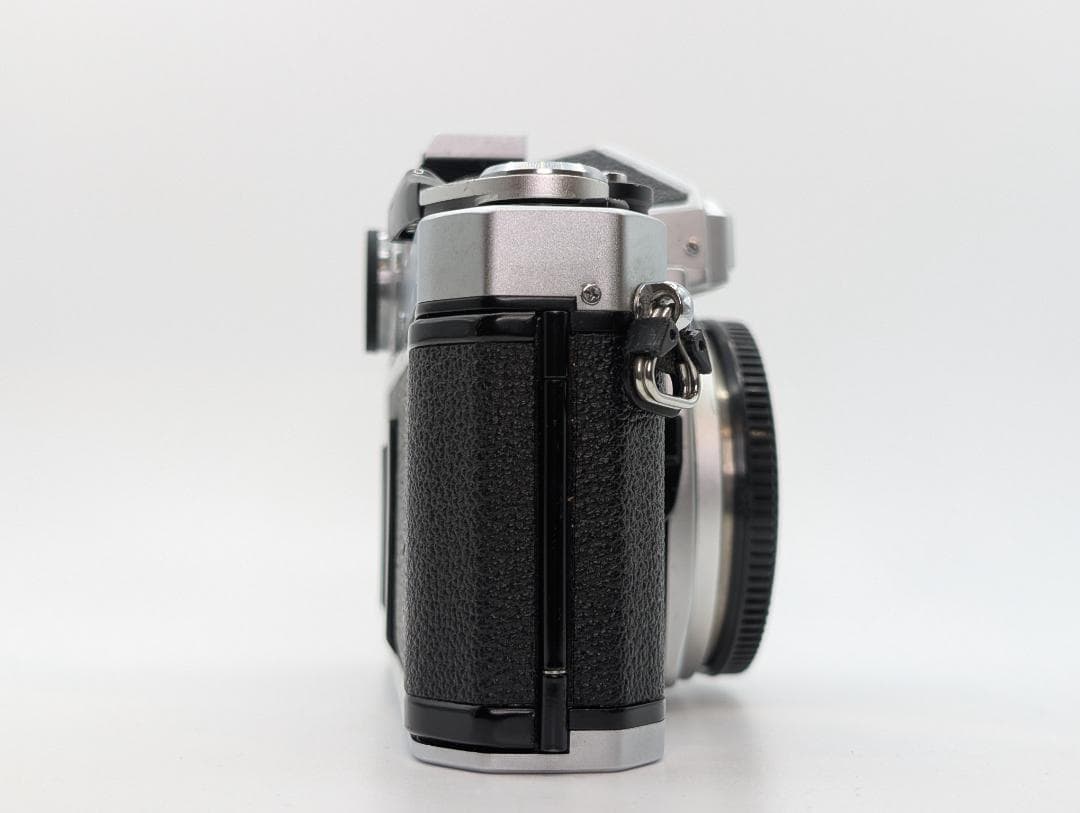 【美品完動品】Nikon FE フィルムカメラ シルバー ボディ 人気機種