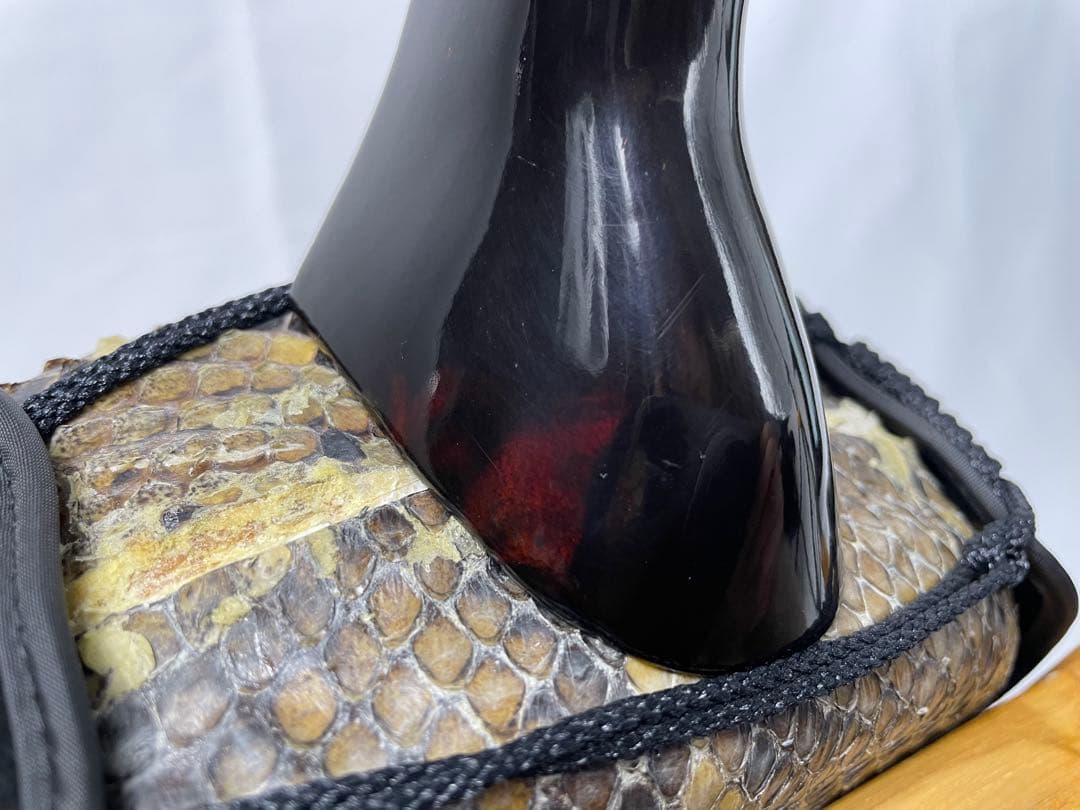 高級黒檀・本皮1枚張り 沖縄三線