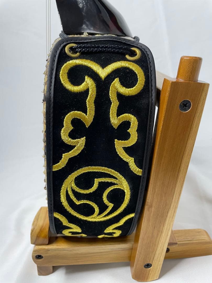 高級黒檀・本皮1枚張り 沖縄三線