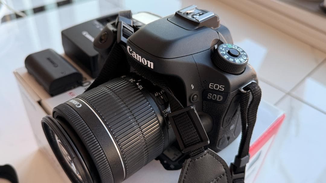 ＜美品＞Canon EOS 80D　標準レンズセット