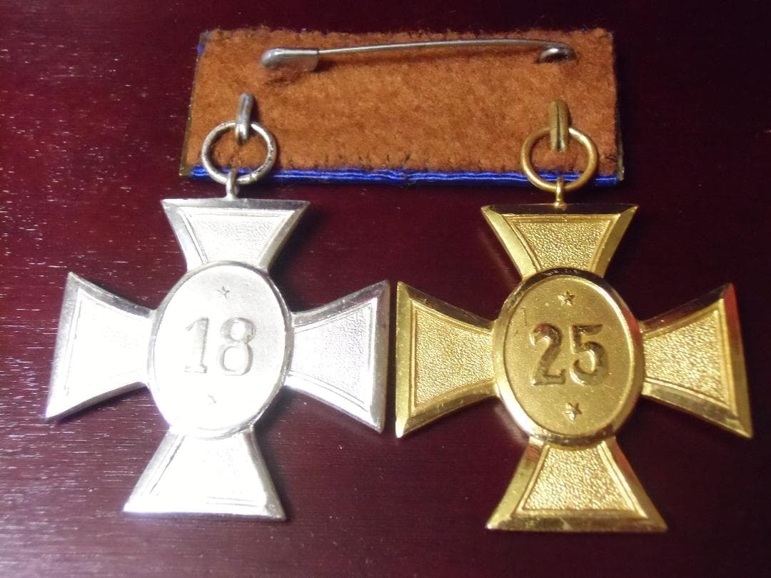 ＢＷドイツ軍/連邦軍＊１９５７年制定＊警察２５年＆１８年勤続メダルバー（実物）