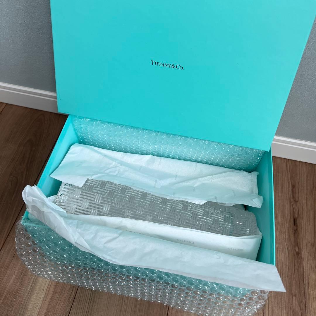 【TIFFANY&Co.】新品クリスタル花瓶 編み込み模様　フラワーベース
