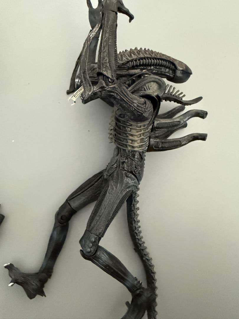 エイリアンフィギュア 可動式 ブラック