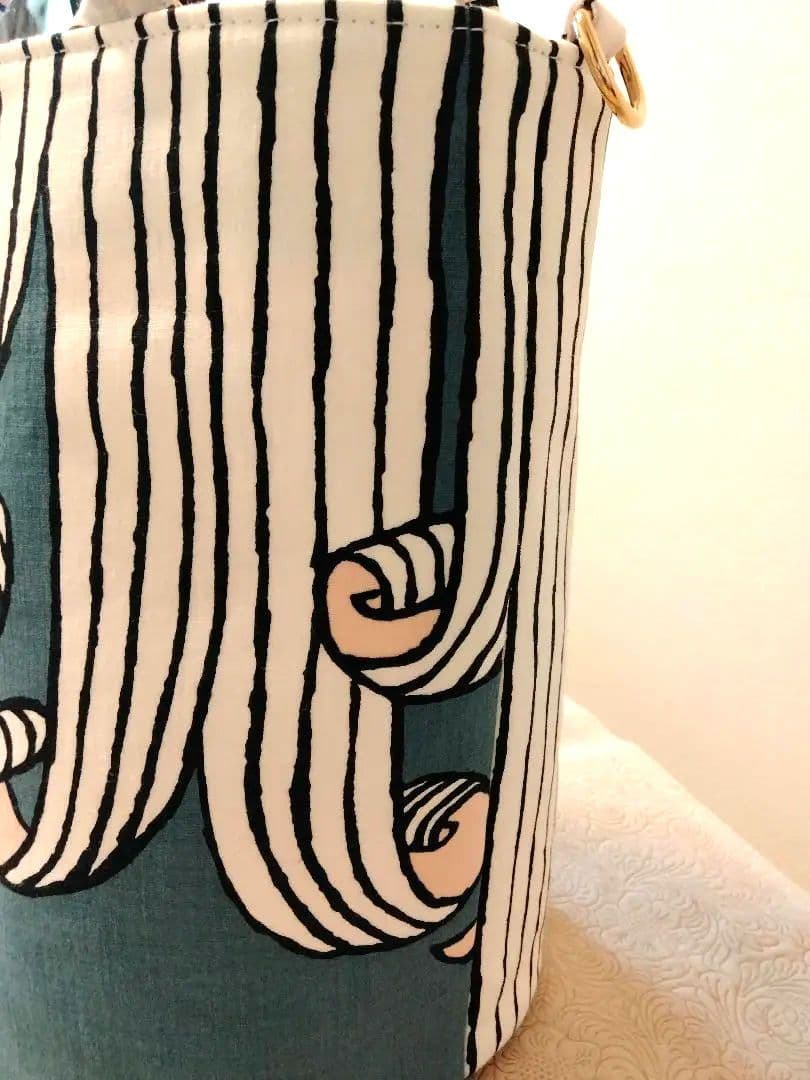 ミナペルホネン『たくさん入る2wayバケツ型トートバッグ』ショルダーストラップ付