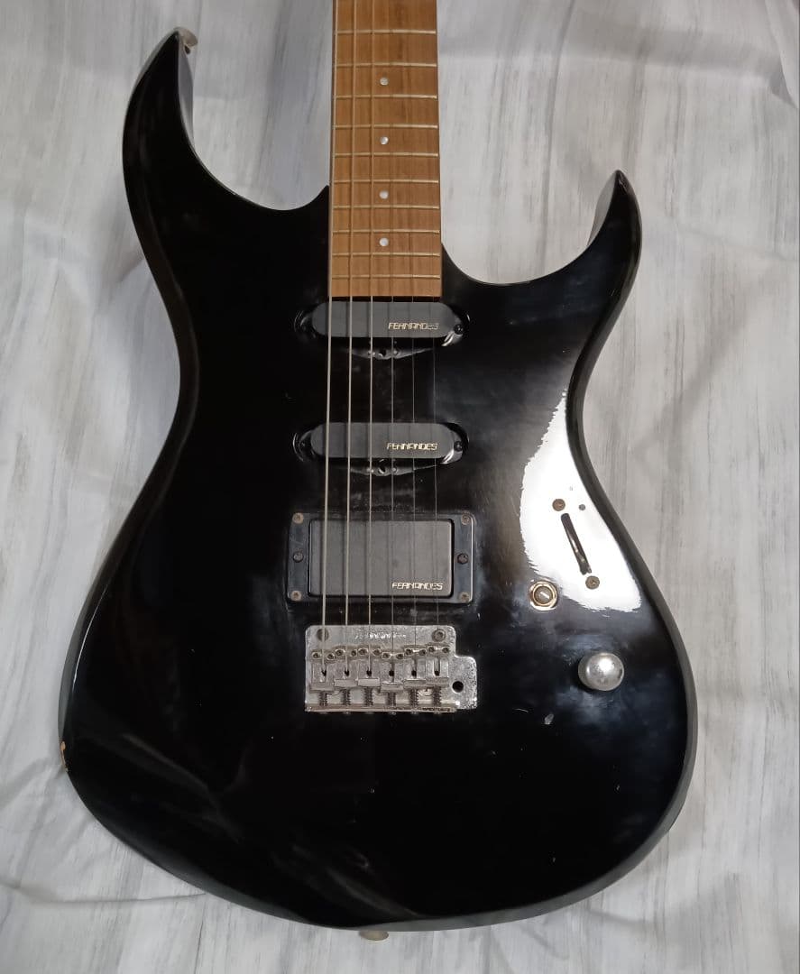 FERNANDES エレキギター ブラック