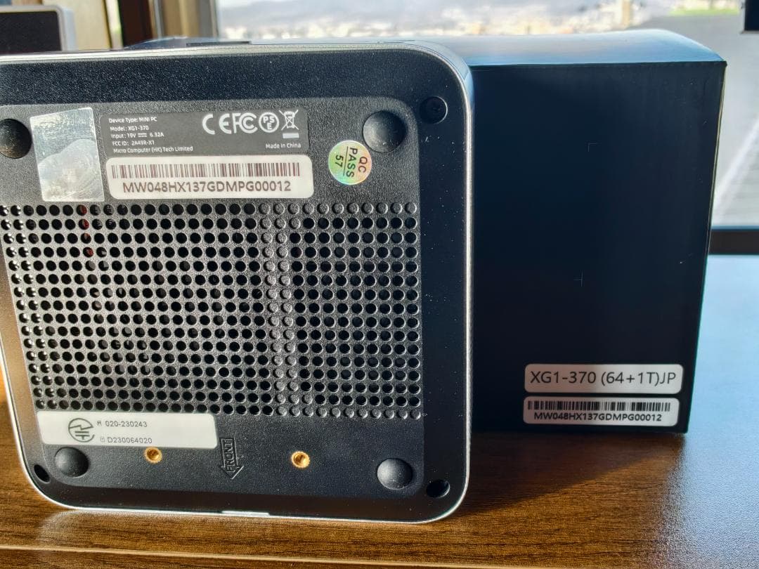 ミニPC Minisforum Aiberzy HX370 64GB 1TB