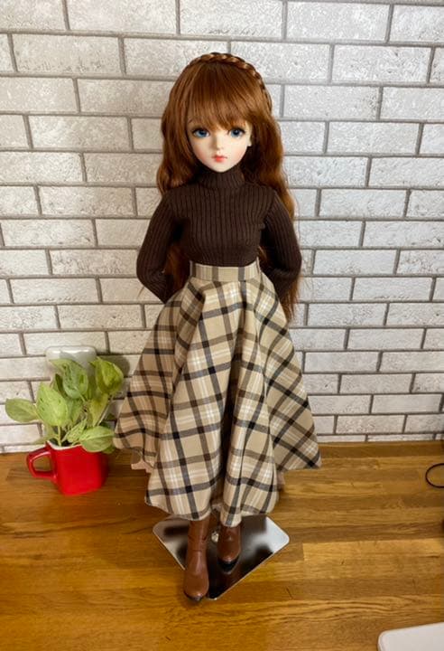 ６０センチ関節球体人形のスカートスーツ