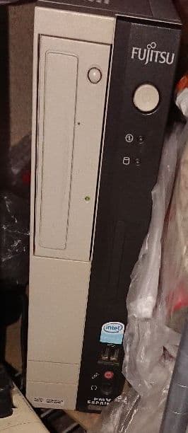 富士通デスクトップPC(ディスプレイ&キーボード&エンジン)