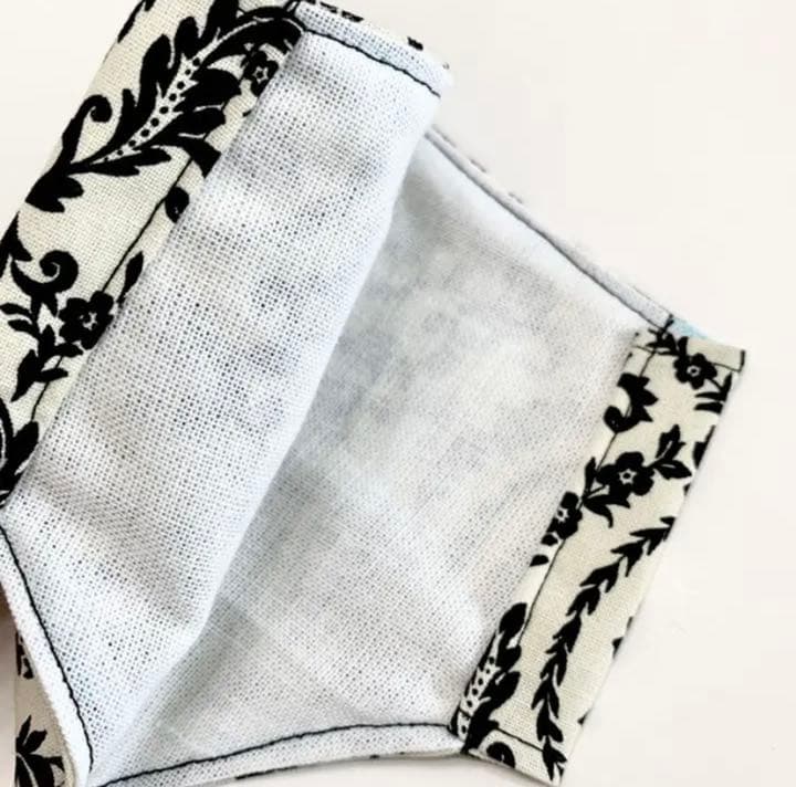 No.183 再出品　オーダーマスク　ハンドメイド　ダマスク　白地　桃色