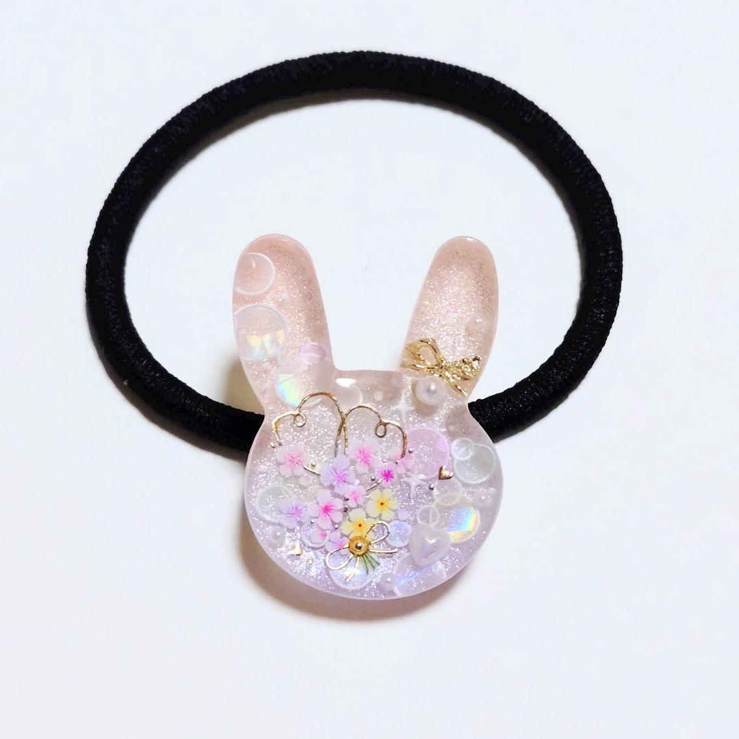 No.624　レジン ヘアゴム マグネット ピンバッジ うさぎフラワー