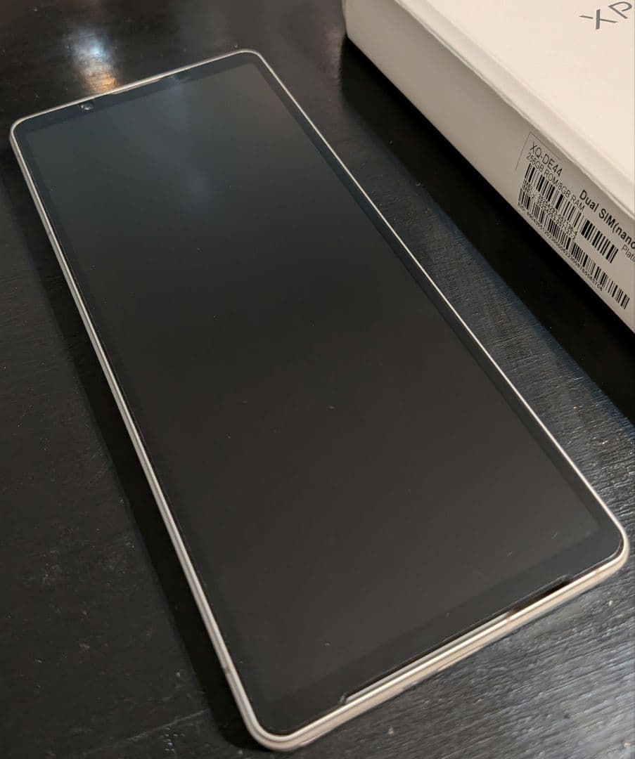 SONY Xperia 5V simフリー 256GB　プラチナシルバー　箱あり
