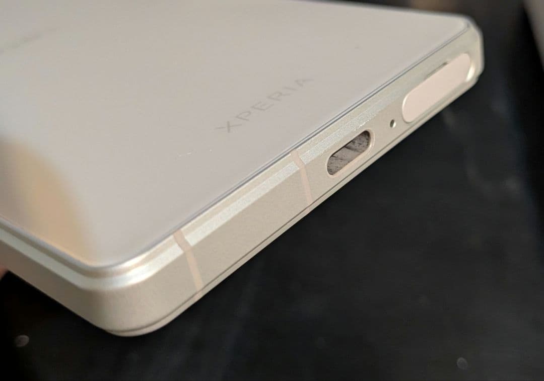 SONY Xperia 5V simフリー 256GB　プラチナシルバー　箱あり