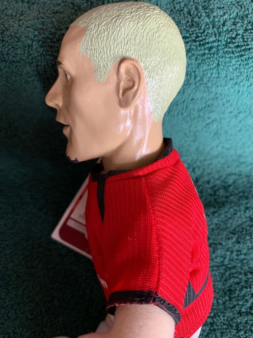 RioFerdinand直筆サイン入りポストカード+未使用タグ付きフィギュア