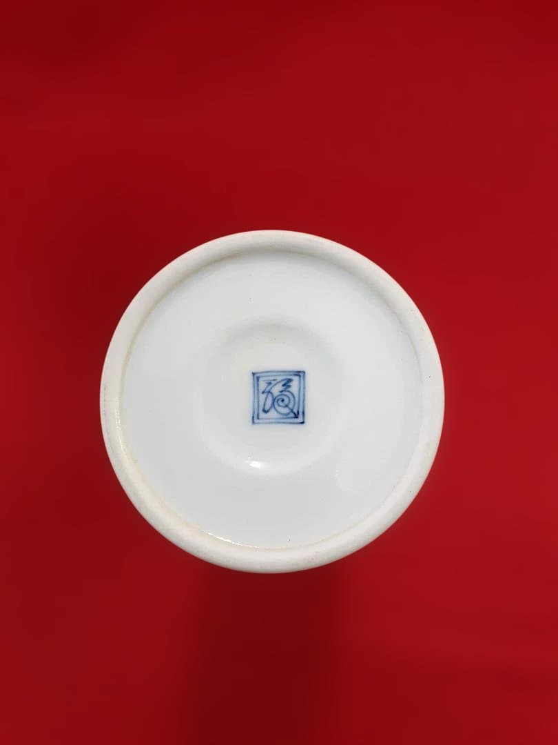 柿右衛門窯　染錦　筒形　柿小鳥絵小花生