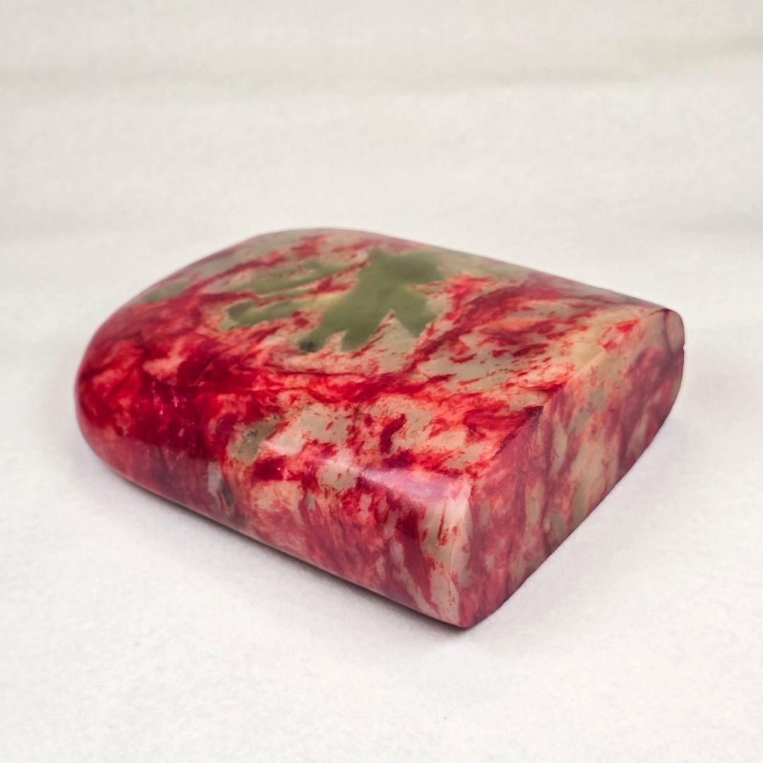 文房具 鶏血石 鶏血玉 超大型 原石手彫 大印材 大印石 風水開運置物 金運上昇