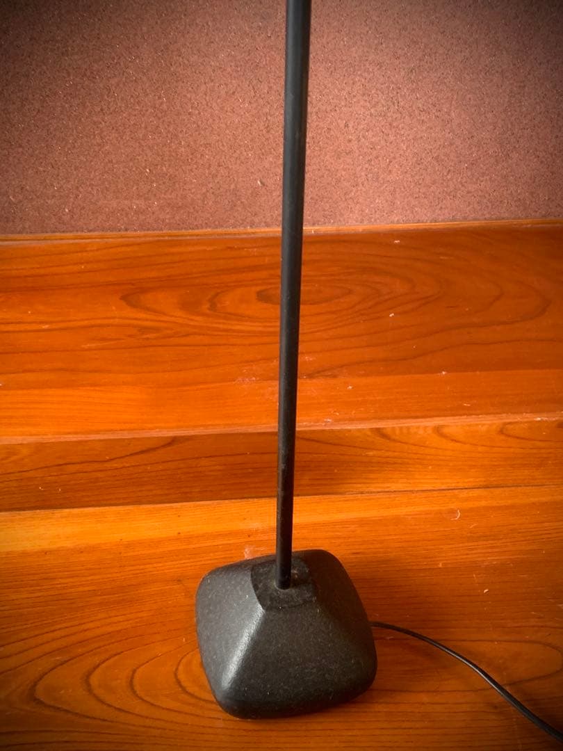 イサムノグチ AKARI フロアスタンド用照明器具　本体のみ　シェード無し