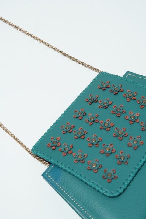 本牛革　ショルダーバッグ