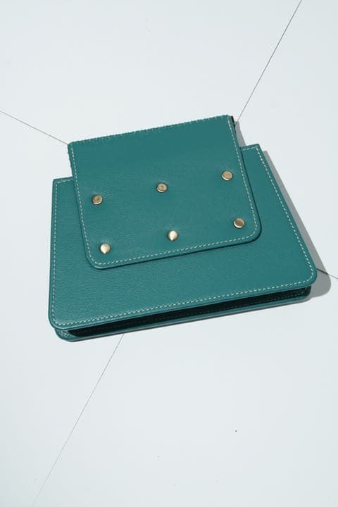 本牛革　ショルダーバッグ