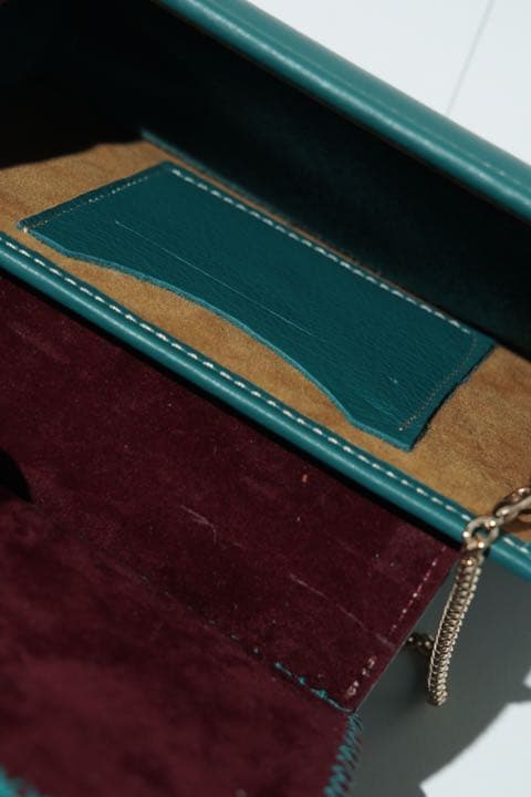 本牛革　ショルダーバッグ