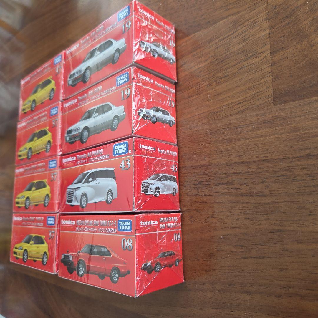 トミカプレミアム　発売記念仕様　8台セット！